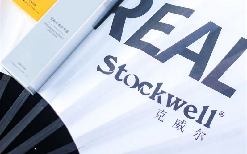克威爾攜手時(shí)尚雜志，揭秘明星發(fā)型背后的秘密武器——發(fā)蠟與發(fā)泥！